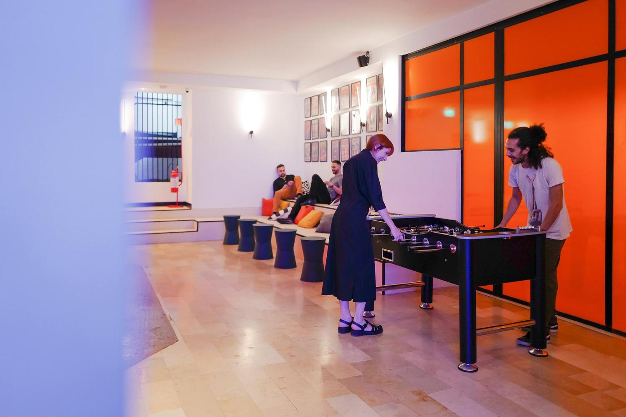 Yellowsquare ميلان المظهر الخارجي الصورة