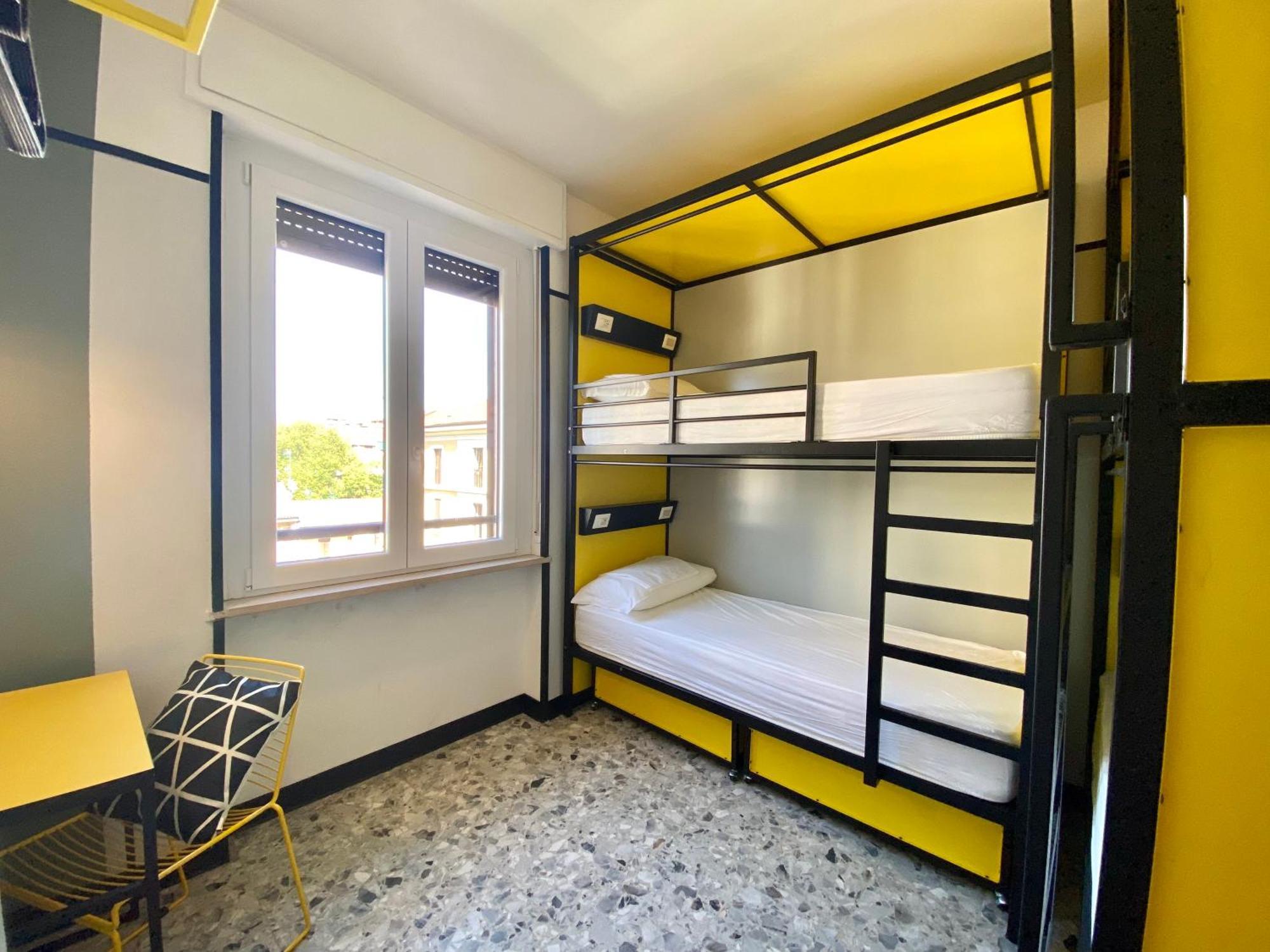 Yellowsquare ميلان المظهر الخارجي الصورة